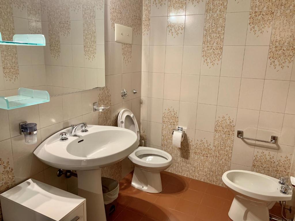 A bathroom at Palazzo Bianchetti