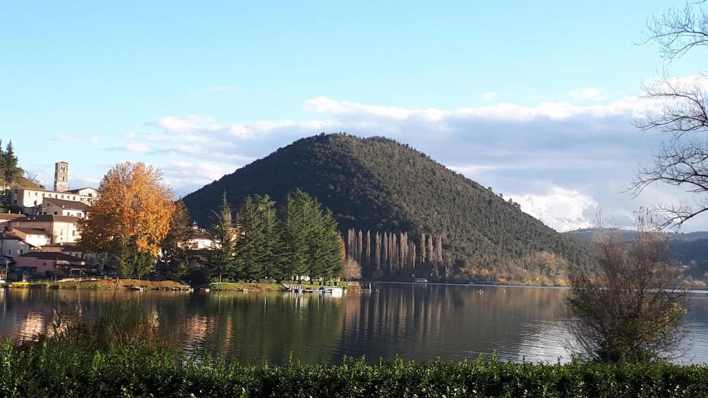 Zdjęcie z galerii obiektu Il Girasole del Lago w mieście Piediluco