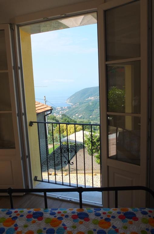 Nespecifikovaný výhled na hory nebo výhled na hory při pohledu z bed and breakfast