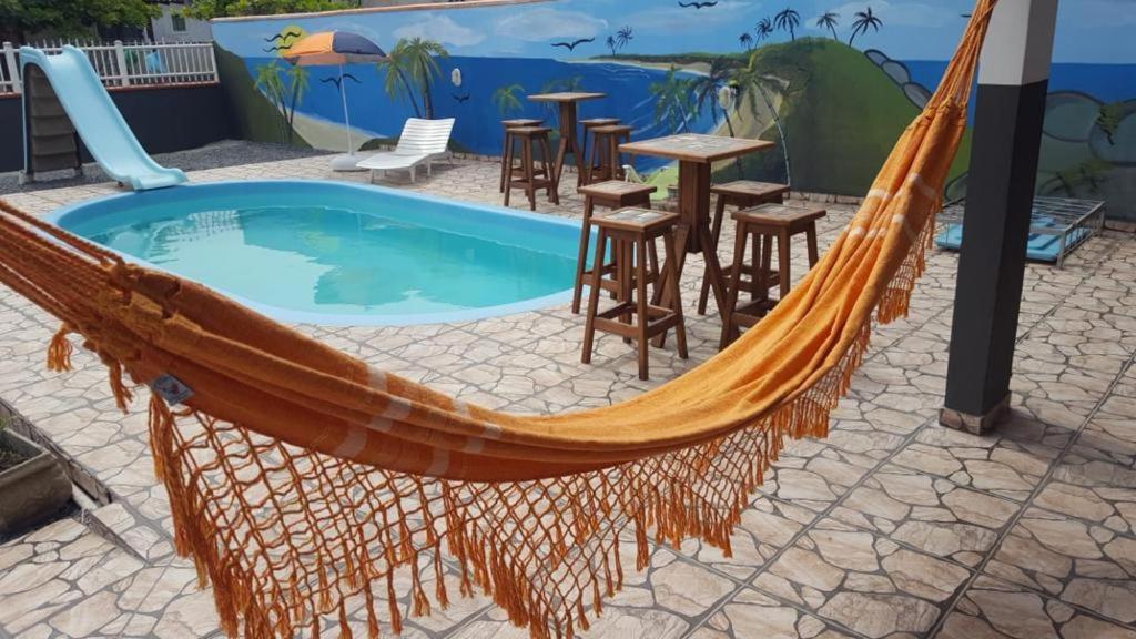  CASA INTEIRA COM PISCINA em São Francisco do Sul