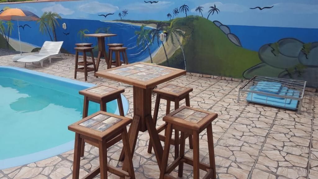  CASA INTEIRA COM PISCINA em São Francisco do Sul