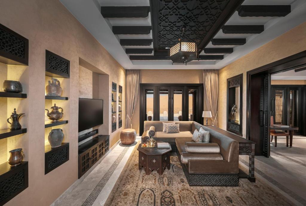 Posezení v ubytování Anantara Qasr al Sarab Desert Resort