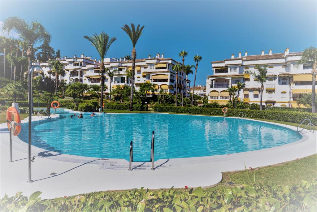 APARTAMENTO MILLA DE ORO- HACIENDA NAGUELES 4D, Marbella ...