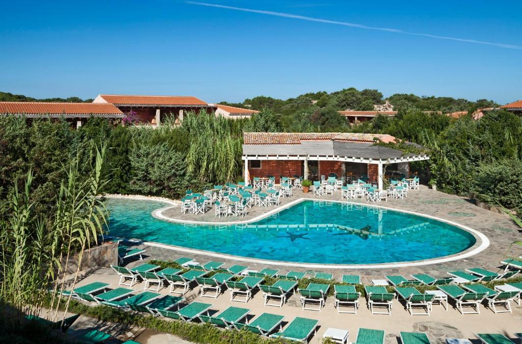 Bazén v ubytování Resort & SPA Le Dune nebo v jeho okolí