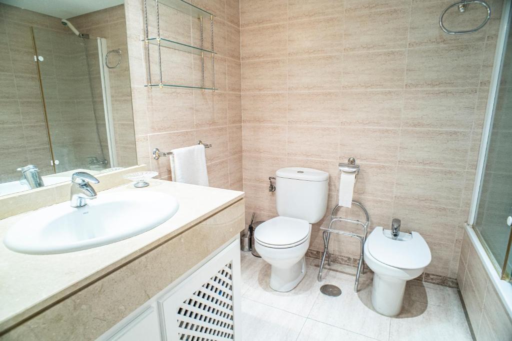 Koupelna v ubytování APARTAMENTO MILLA DE ORO- HACIENDA NAGUELES 4D