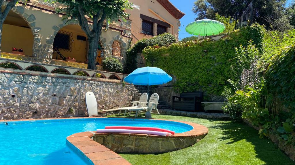 Bazén v ubytování Apartment Vacarisses Torreblanca Estación, Piscina Privada nebo v jeho okolí
