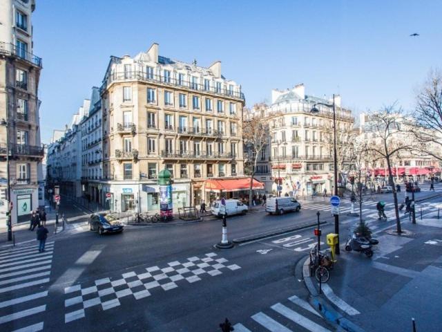 Blue Nights Sébastopol 110 - Deluxe One-Bedroom Apartment With City View