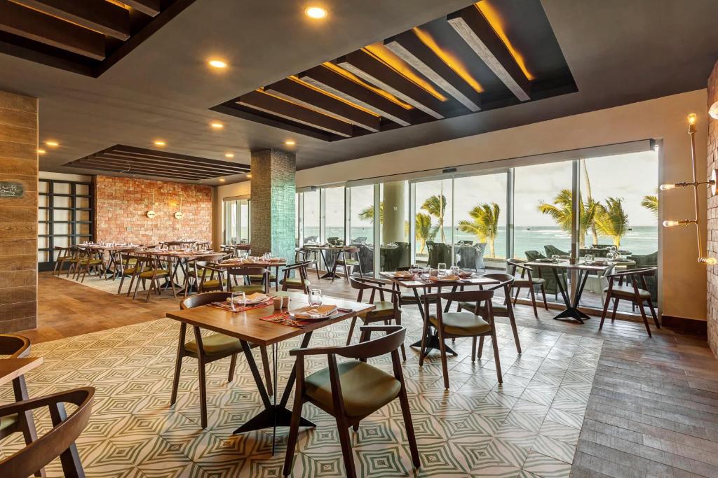 Restaurace v ubytování Royalton Bavaro, An Autograph Collection All-Inclusive Resort & Casino