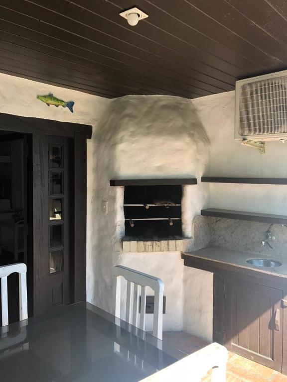  Apartamento Frente Mar com 02 suítes