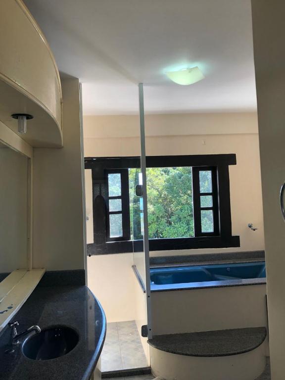  Apartamento Frente Mar com 02 suítes