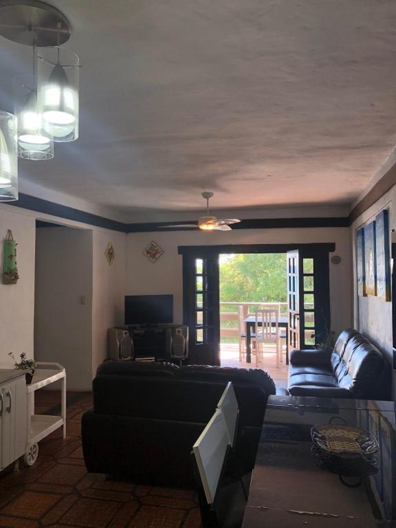  Apartamento Frente Mar com 02 suítes