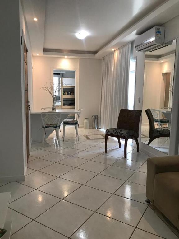  Apartamento no Edificio Neuza
