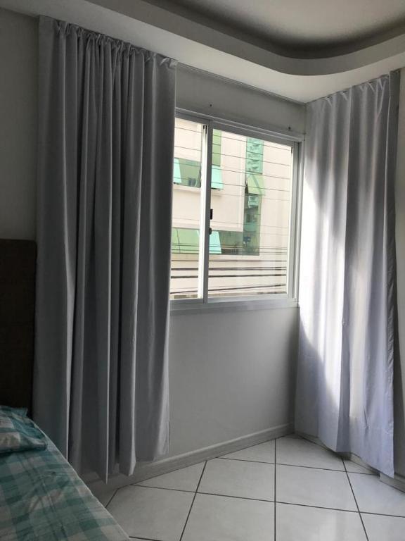  Apartamento no Edificio Neuza