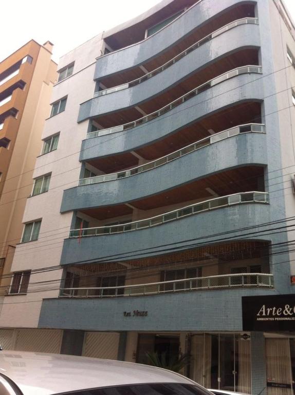  Apartamento no Edificio Neuza