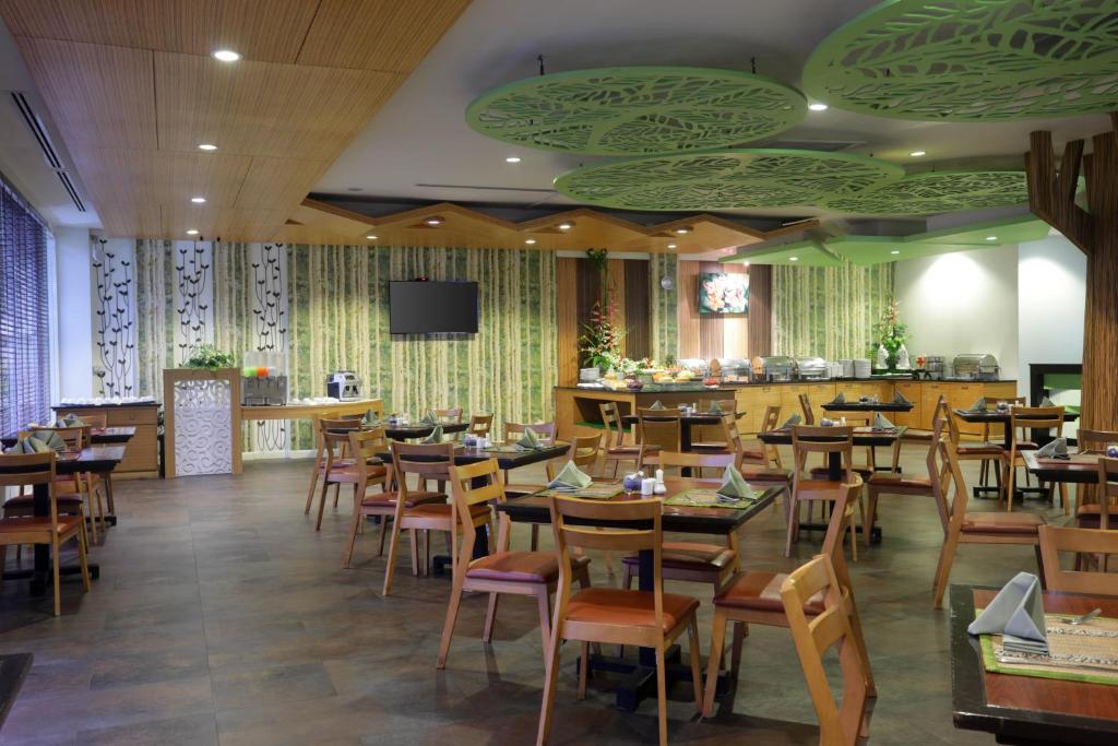 Restaurace v ubytování A2 Pool Resort - SHA Plus