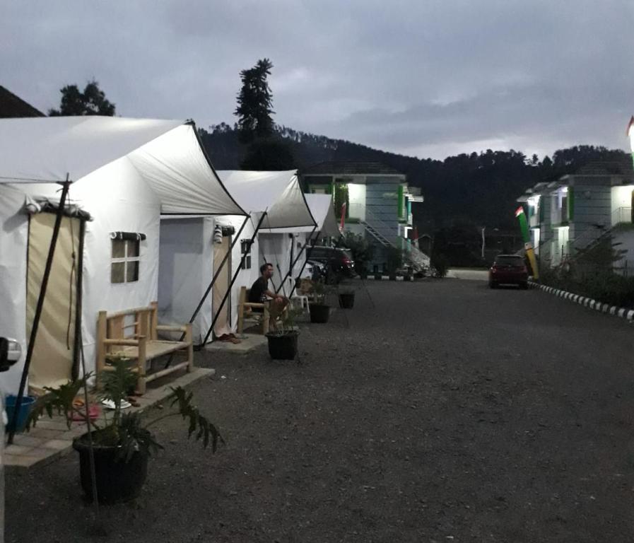 Glamping at Villa Maribaya