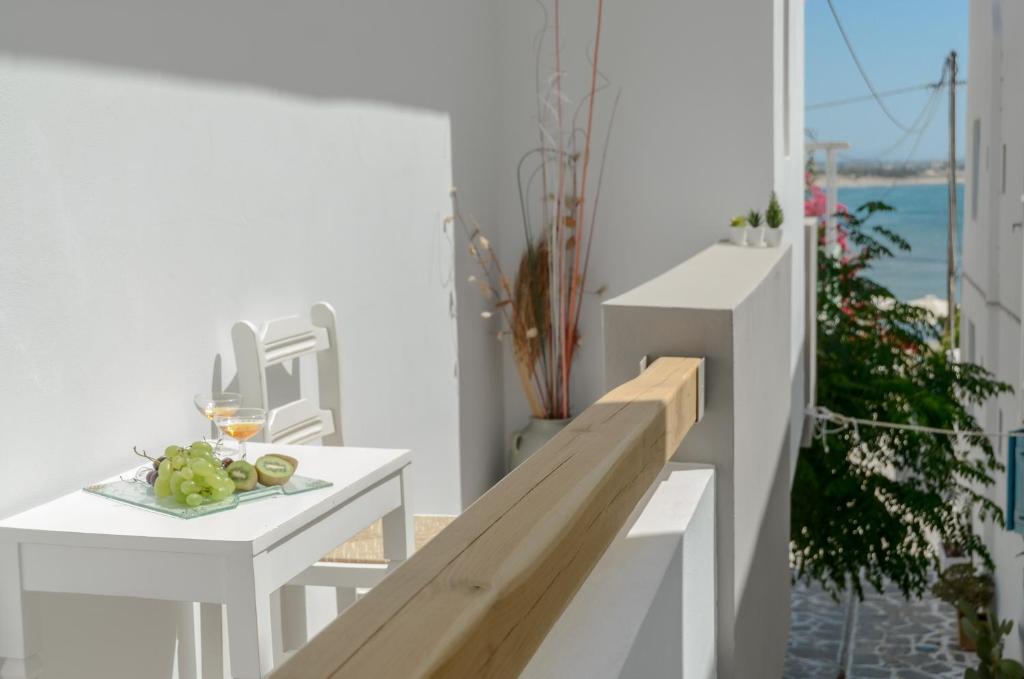 Balkón nebo terasa v ubytování Panormos Hotel and Studios