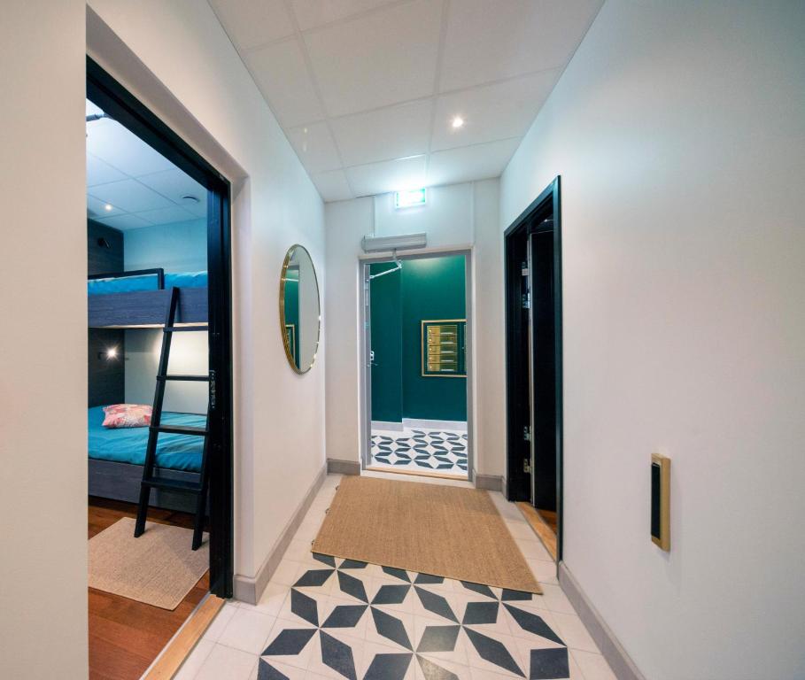 Postel nebo postele na pokoji v ubytování Staykvick Boutique Hostel