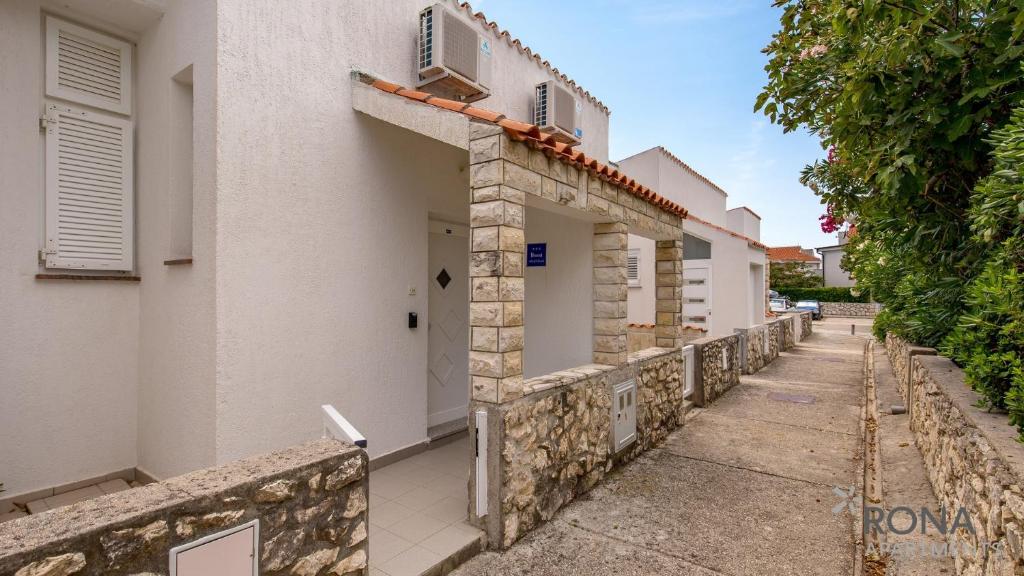Budynek, w którym mieści się apartament
