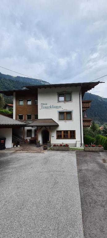 Haus Tuxerklamm - отзывы и видео