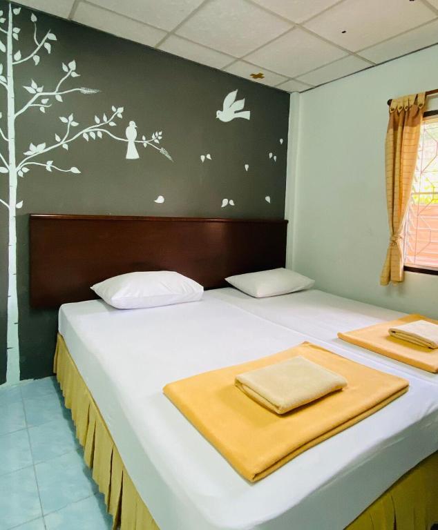 Phang Nga Guesthouse - Budget Twin Room Con Fan