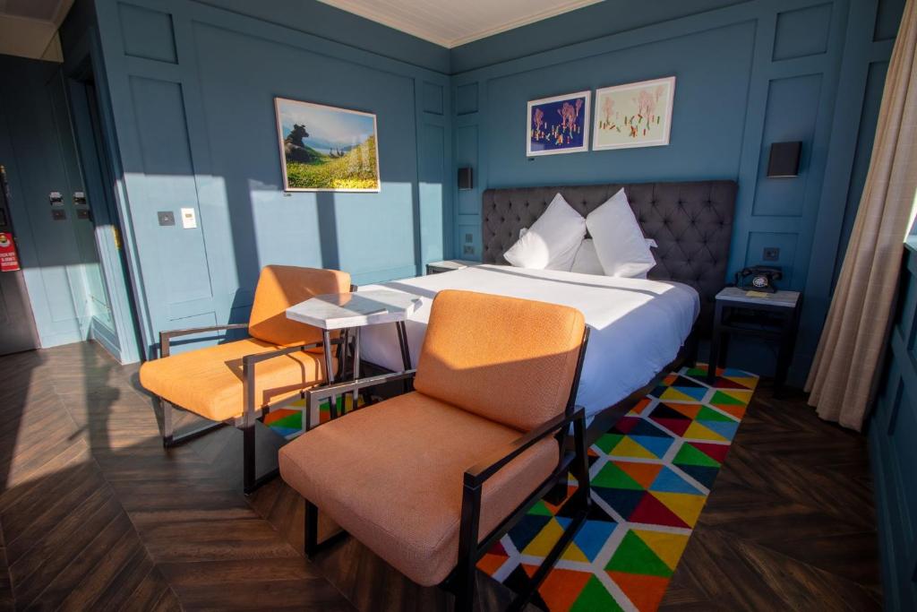 The Dean Dublin - Resim 16