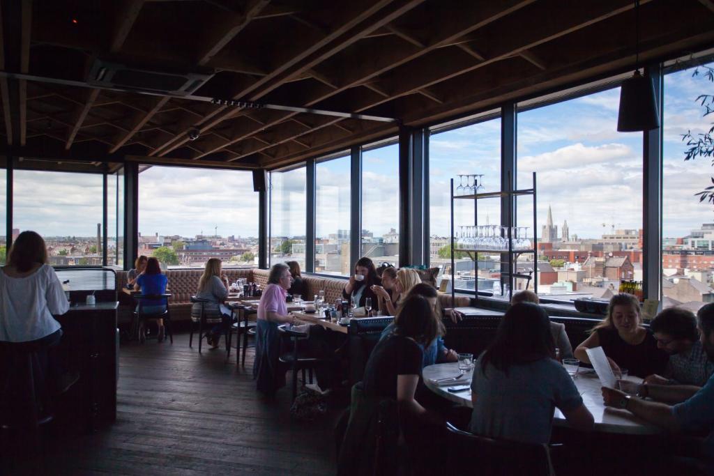 The Dean Dublin - Resim 24