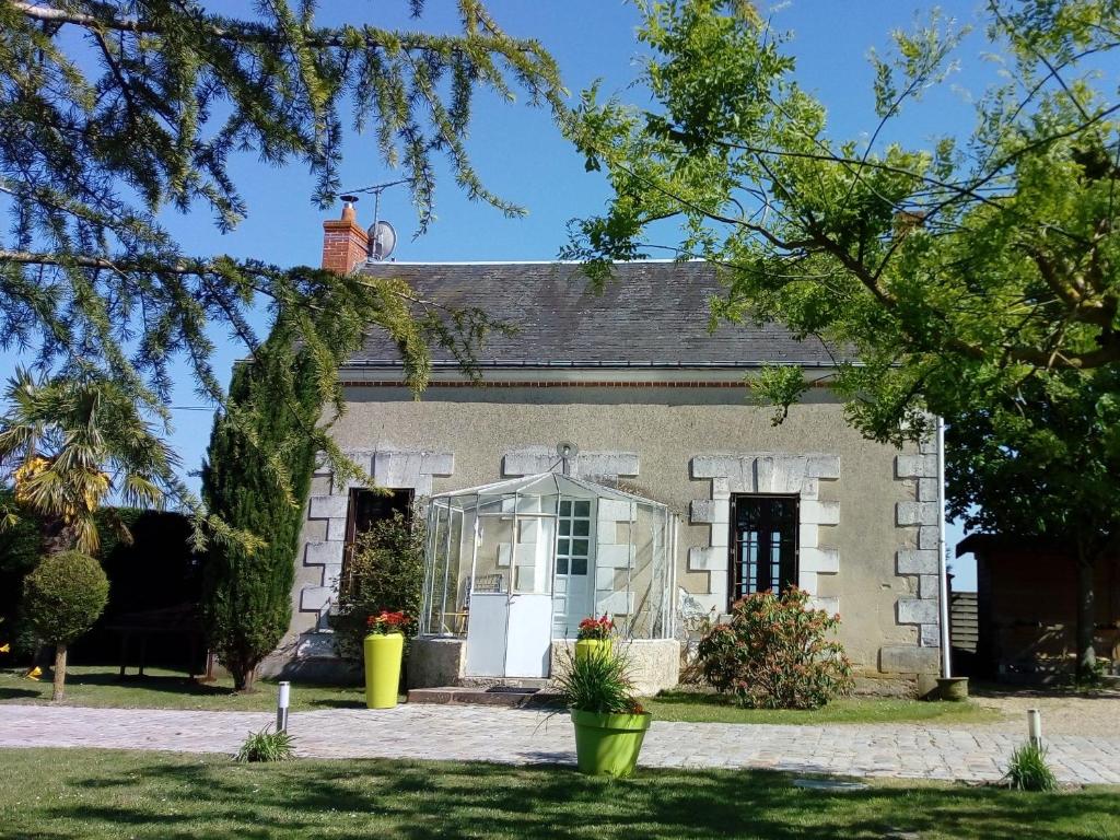 Camping Au Clos de Beaulieu - Cottage Avec Vue Sur Le Jardin