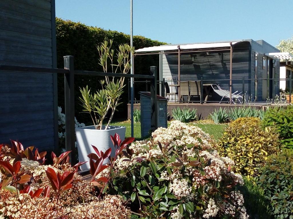 Camping Au Clos de Beaulieu - Chalet De Deux Chambres