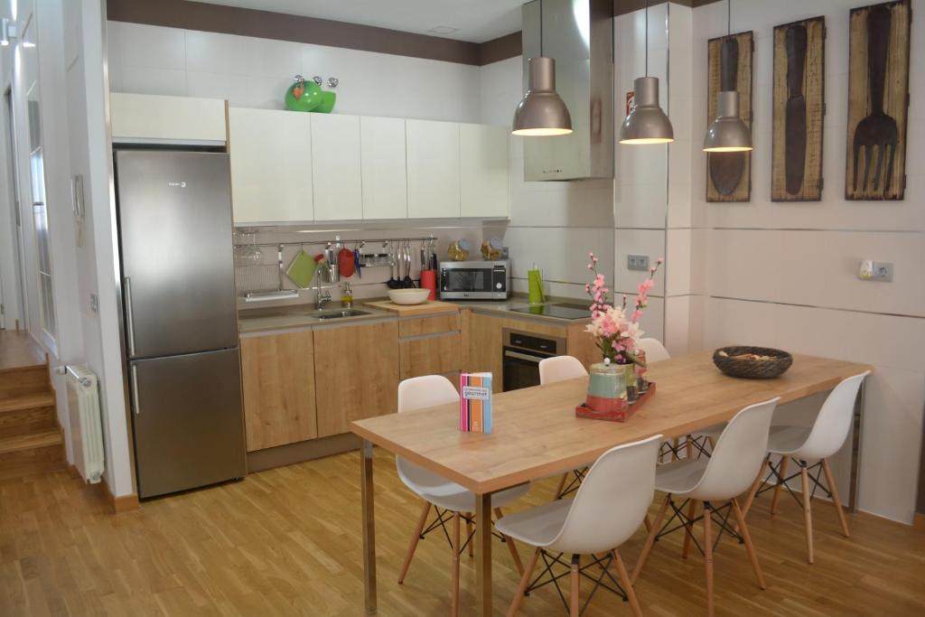 Apartamento Turístico Casa Museo Parking y Cargador - 4