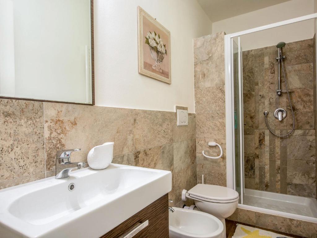 Kúpeľňa v ubytovaní Holiday Home Madda by Interhome