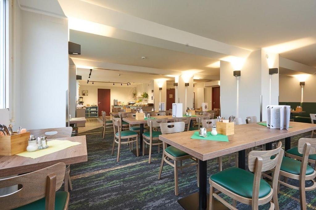 Restaurace v ubytování Hotel Anhalt