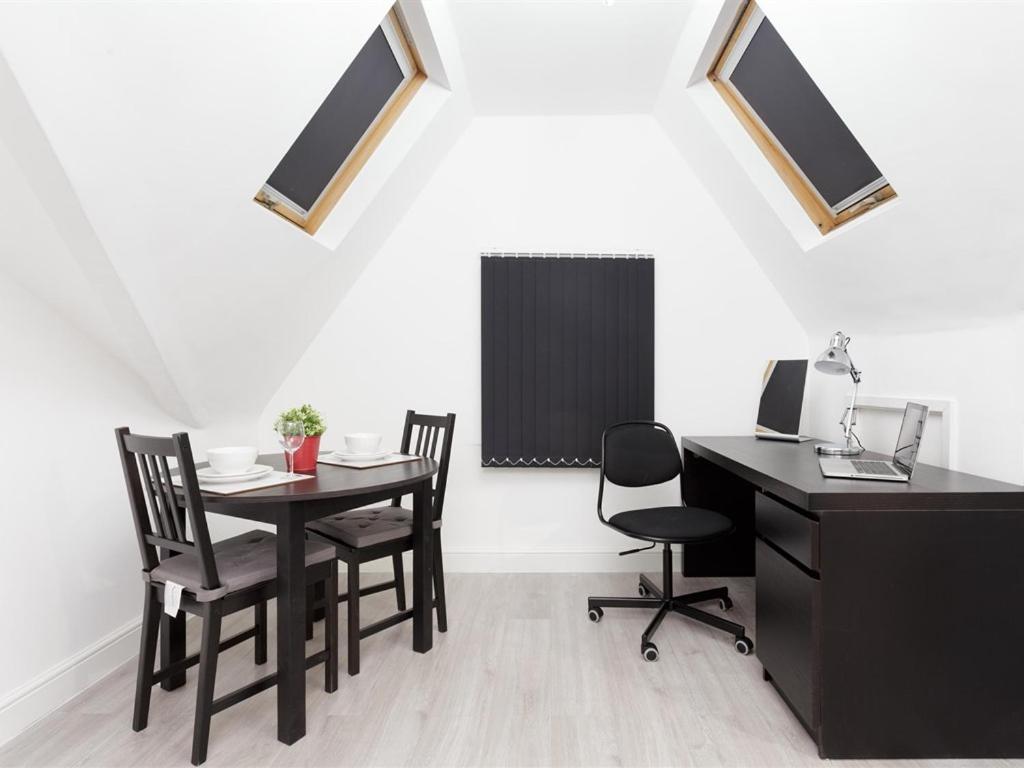 Live in Leeds Grange Apartments - Superior Apartment