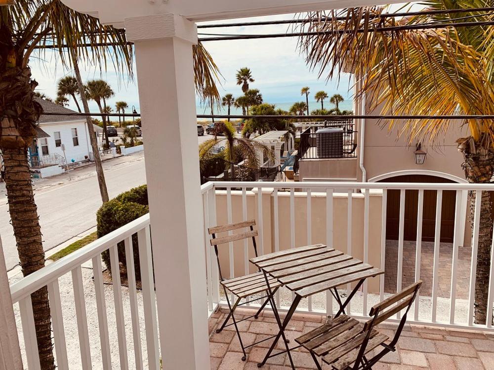 Coconut Inn Pass-a-Grille Beach photo
