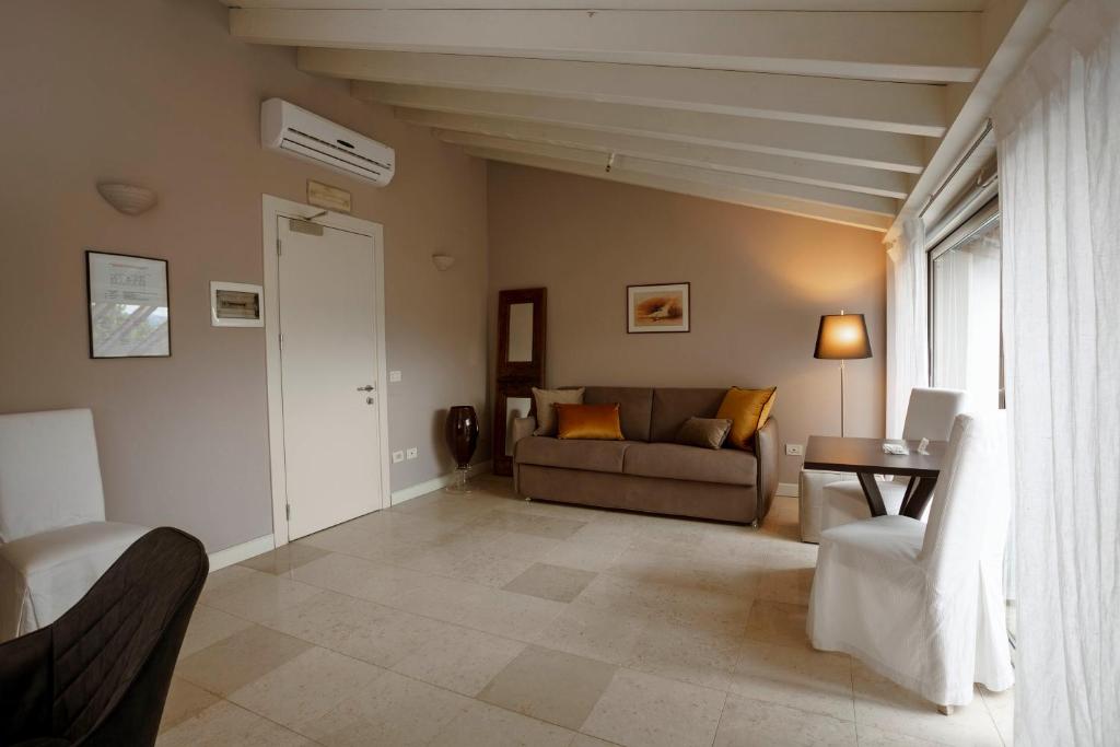 Posezení v ubytování Santellone Resort