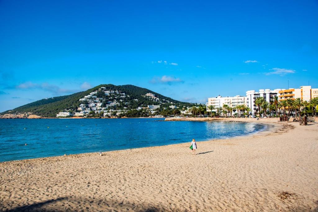 Hostal Santa Eulalia, Santa Eularia des Riu – Bijgewerkte ...