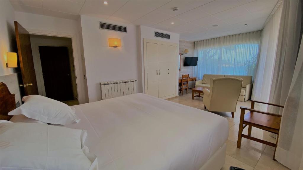 Hotel Costa Brava - Superior Double Or Twin Room With Terrace