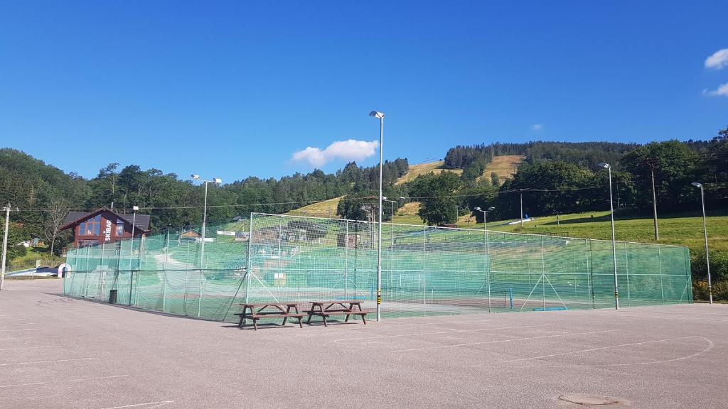Tenis a/nebo squash v ubytování Apartmán Alfa 11 nebo okolí