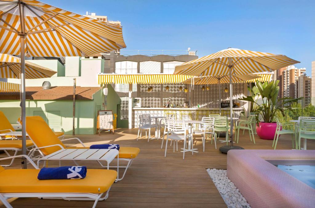 Bazén v ubytování The Agir Springs Hotel by Medplaya nebo v jeho okolí