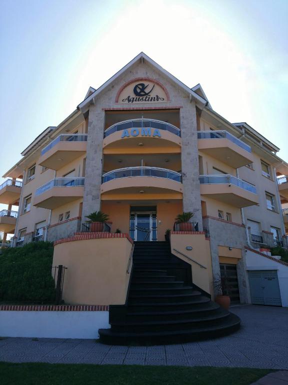 El edificio en el que está el departamento