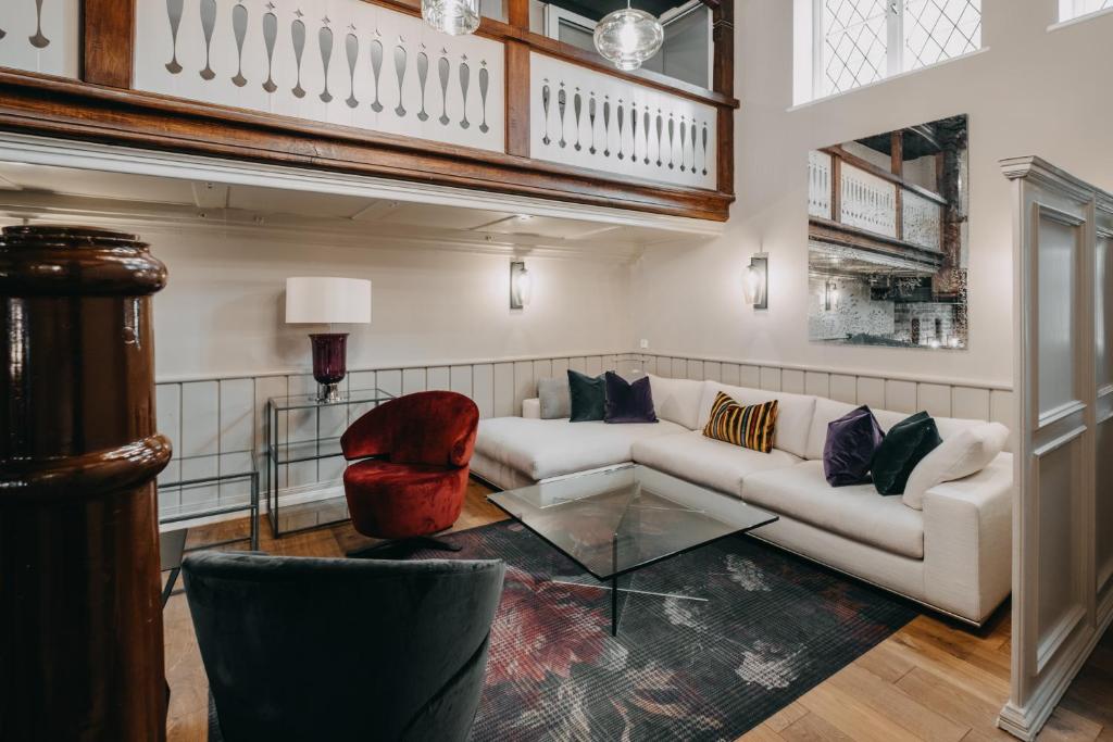 Posezení v ubytování Hotel zum Heidkrug & Café Lil