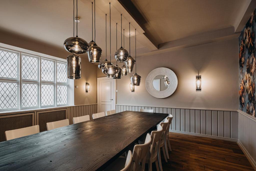 Fotografie z fotogalerie ubytování Hotel zum Heidkrug & Café Lil v destinaci Lüneburg