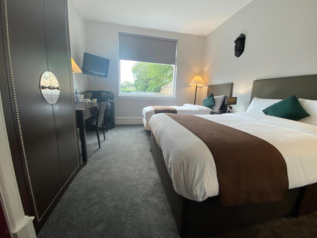 No6 West Coates - Standard Twin Room