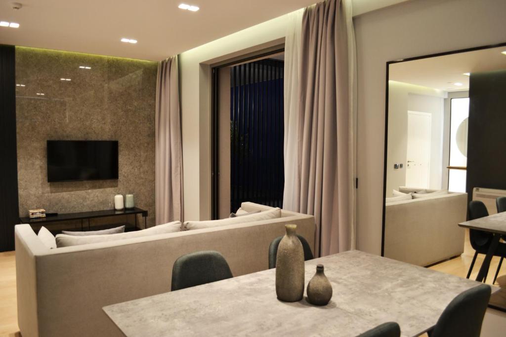 ArtNest Luxury Hotel & Suites - Image 12
