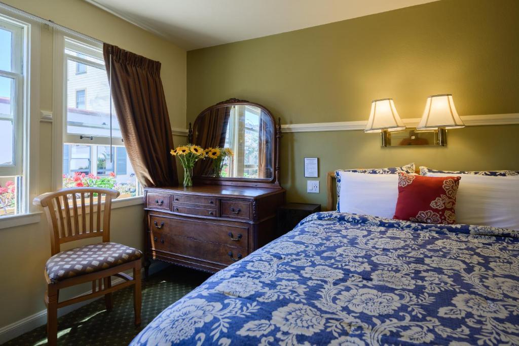 Marina Motel - 