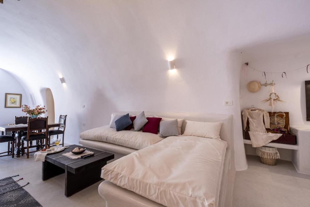 Posezení v ubytování Abelis Canava Luxury Suites