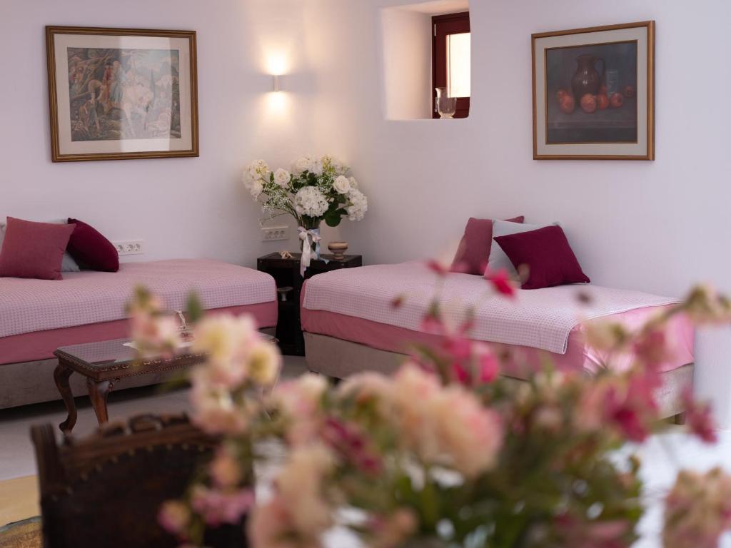 Posezení v ubytování Abelis Canava Luxury Suites