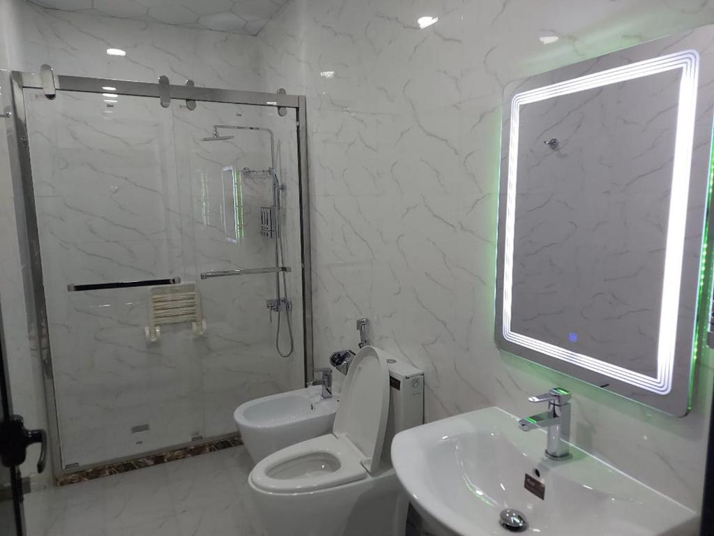 Koupelna v ubytování Daraysh Hotel