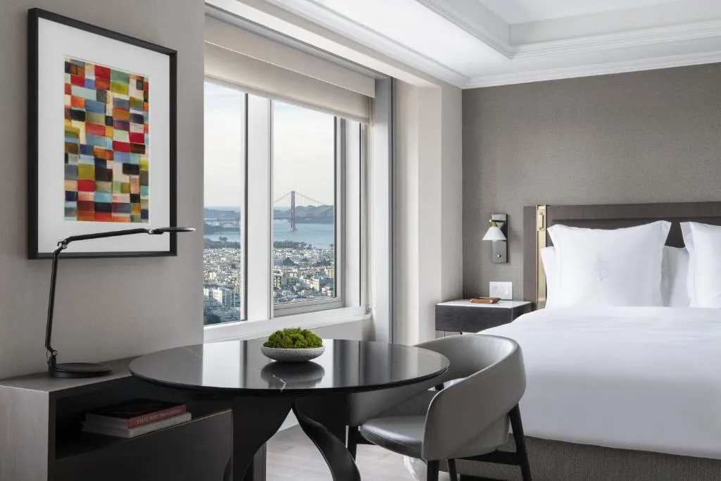 Premier King Room with Bridge View