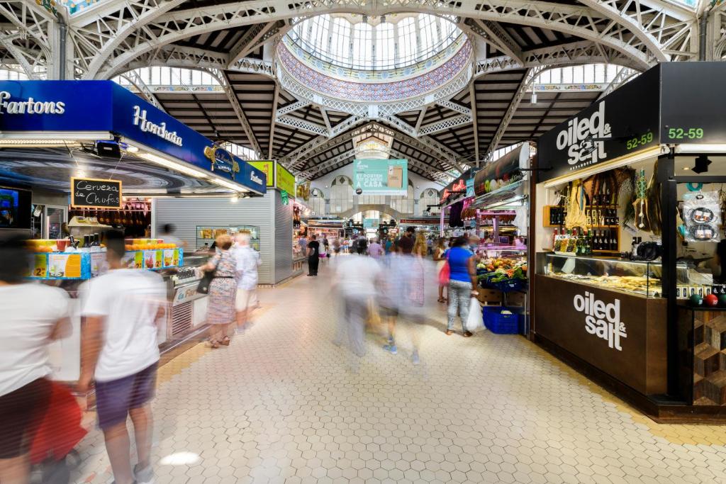 TTdSSa VLC Ramilletes Street Central Market, Valencia ...